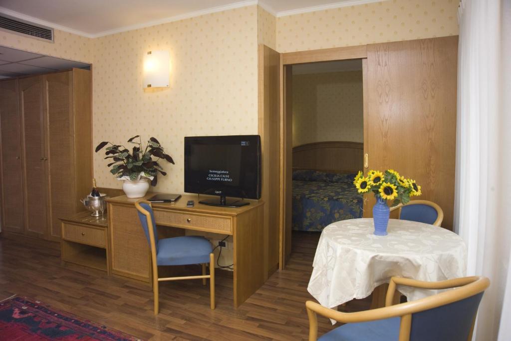Hotel Metropole Grado Habitación foto